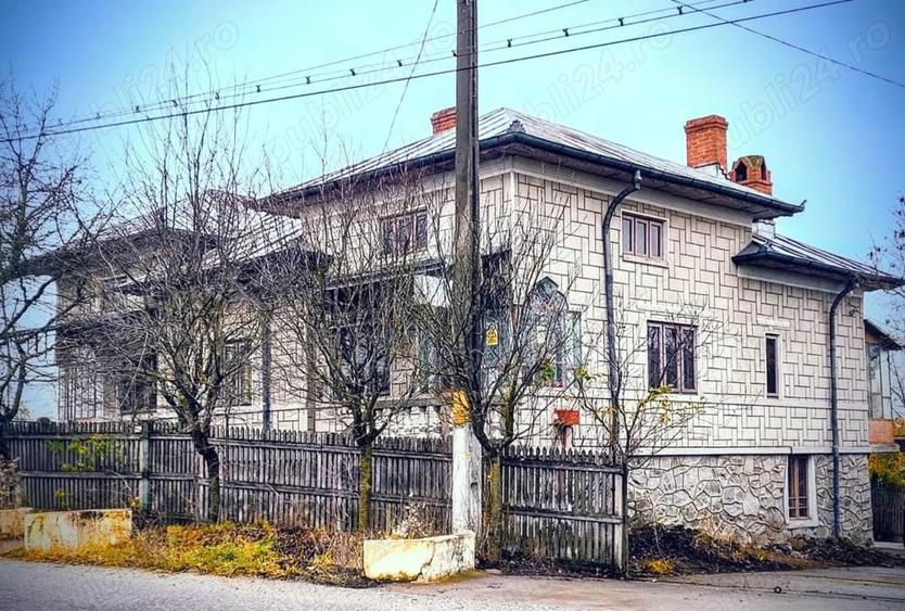 Casă cu 6 camere cu Teren 2267 Mp în Diculești