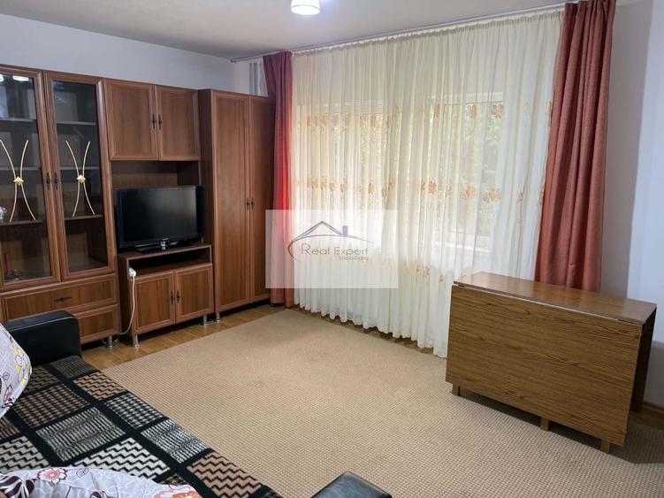 Apartament cu 2 camere decomandat în Zorilor