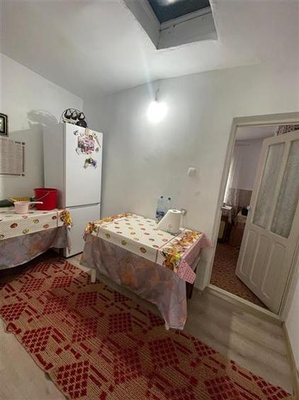 Casă individuală cu 3 camere cu Canalizare în Central