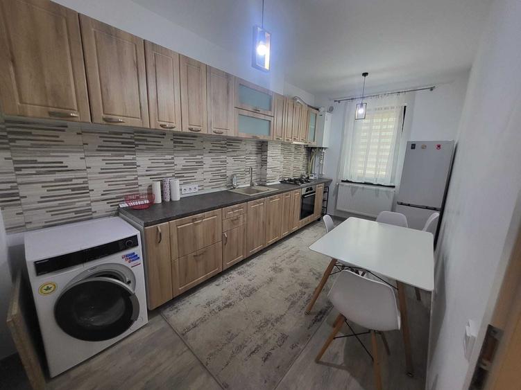 Apartament cu 2 camere decomandat în Rediu