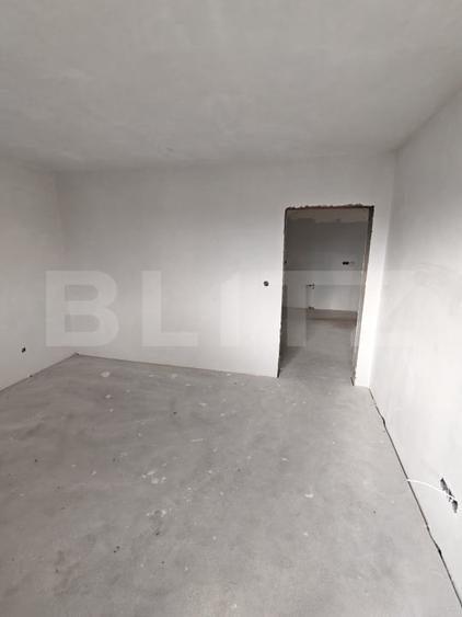 Apartament cu 3 camere decomandat în Careiului