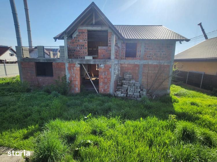 Casă cu 4 camere cu Teren 380 Mp în Central