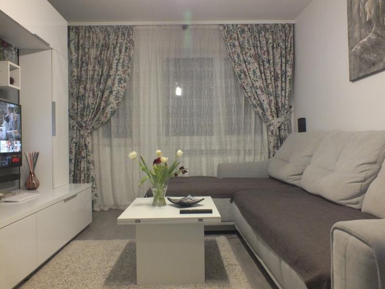 Apartament cu 2 camere semidecomandat, mobilat în Dristor — fotografia 2