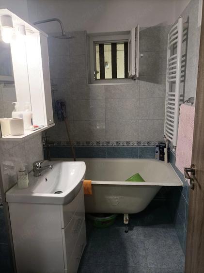 Apartament cu 2 camere decomandat în Zamfirescu