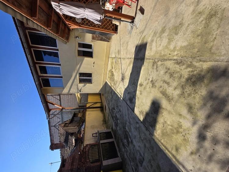Casă cu 6 camere în Lugoj