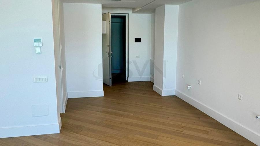 Apartament cu 3 camere decomandat în Pipera