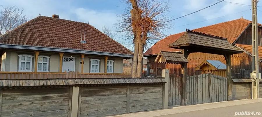 Casă cu 5 camere cu Teren 3500 Mp în Arbore
