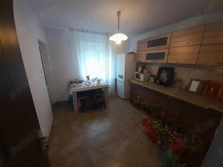 Casă cu 4 camere cu Teren 400 Mp în Exterior Vest