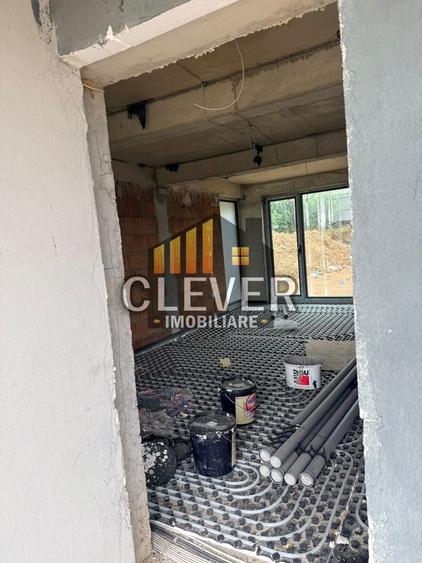 Duplex cu 4 camere cu Canalizare în Splaiul Unirii