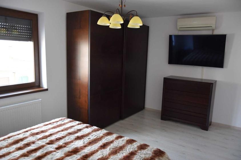 Casă cu 4 camere în Central