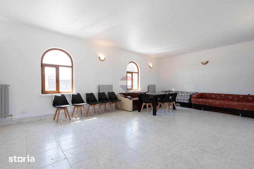 Spațiu comercial, de 1,152 mp, în Central