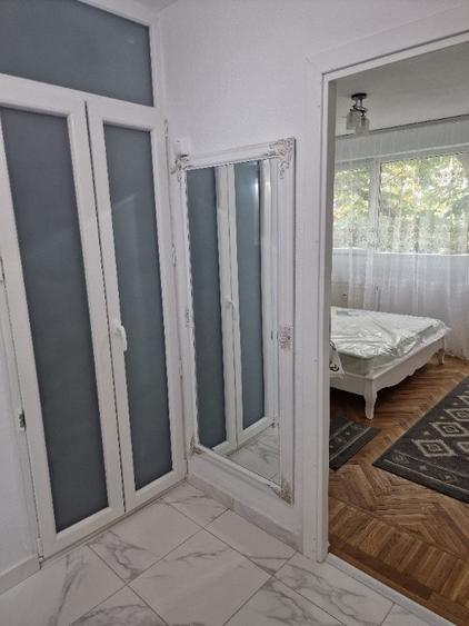 Apartament cu 2 camere decomandat în Drumul Taberei
