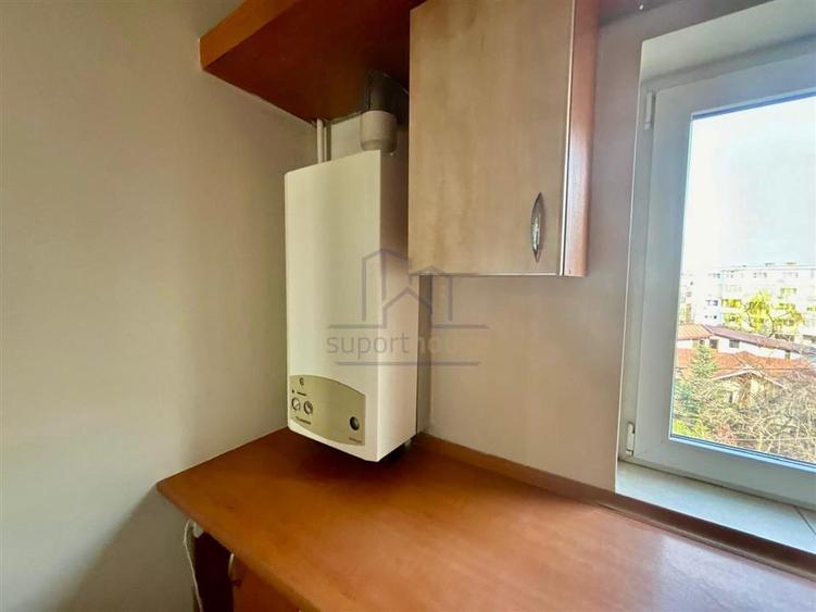 Apartament cu 4 camere decomandat, mobilat în Cantacuzino