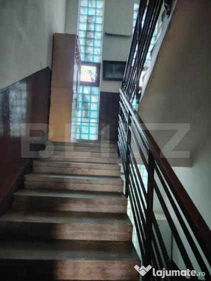 Casă cu 4 camere cu Teren 350 Mp în Central