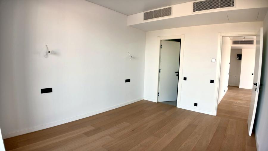Apartament cu 3 camere în Petricani