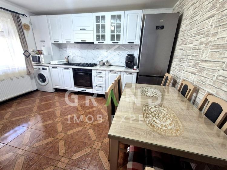 Apartament cu 3 camere semidecomandat, mobilat în Iris