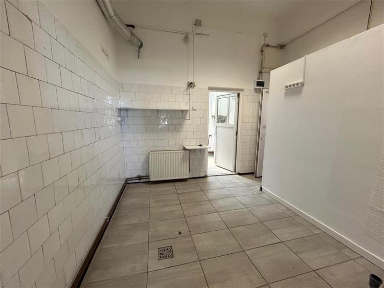 Spațiu comercial, de 39 mp, în Craiter