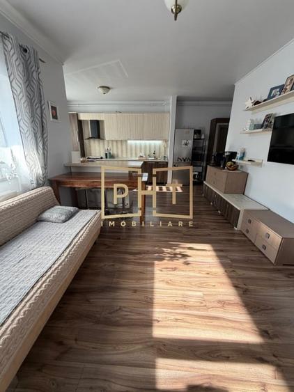 Apartament cu 3 camere semidecomandat, mobilat în Florești — fotografia 1
