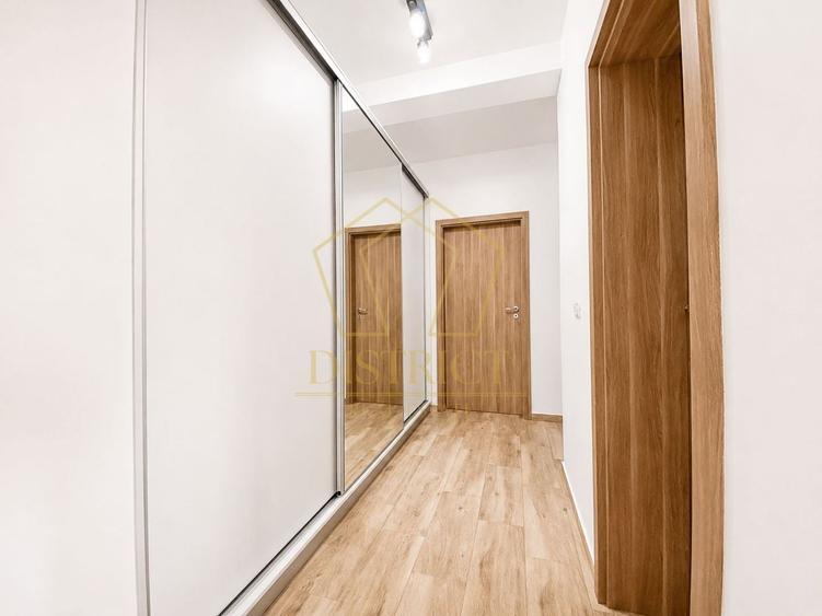 Apartament cu 3 camere semidecomandat, mobilat în Giroc