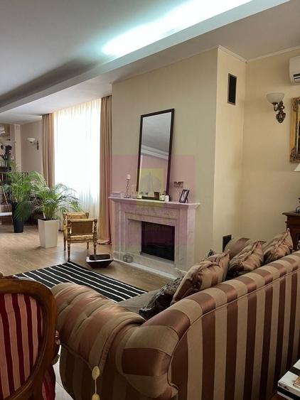 Casă individuală cu 6 camere cu Canalizare în Pipera