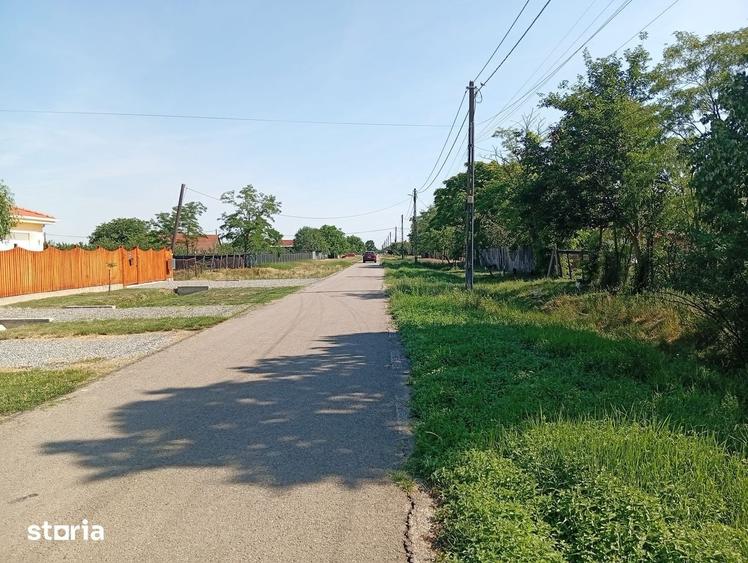 Teren de 1823 mp, în Șiria