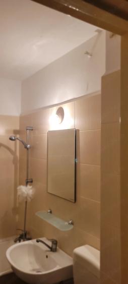 Apartament cu 2 camere semidecomandat în Brâncoveanu