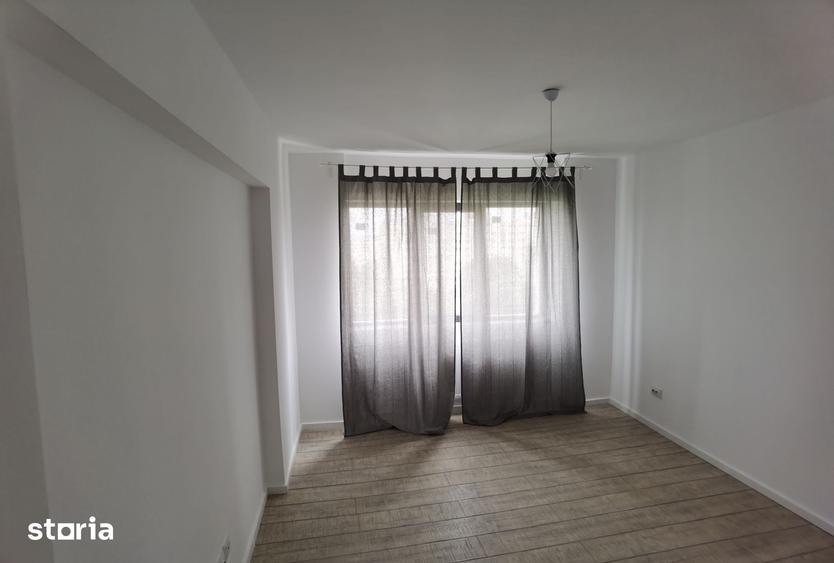 Apartament cu 3 camere decomandat în Berceni
