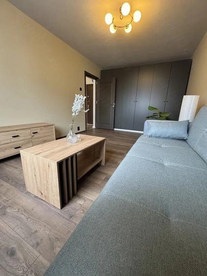 Apartament cu 3 camere decomandat în Olimpia-Stadion