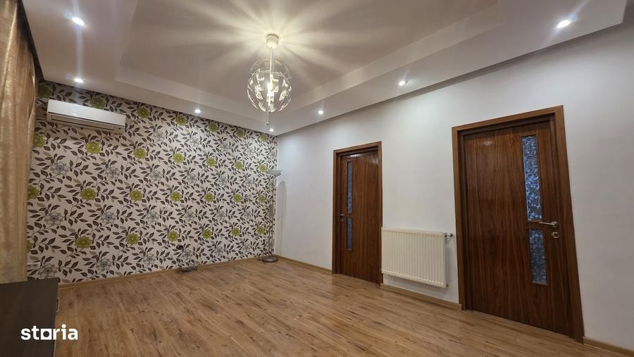 Apartament cu 3 camere în P-ța Alba Iulia