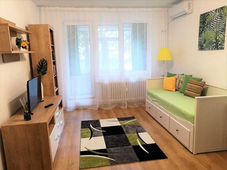 Garsonieră decomandată, mobilată în Gorjului