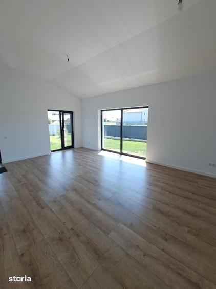 Casă cu 3 camere cu Teren 474 Mp în Cetate