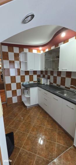 Apartament cu 3 camere în Calea București