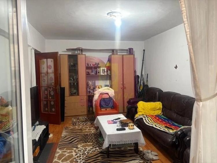 Apartament cu 3 camere decomandat în Pantelimon