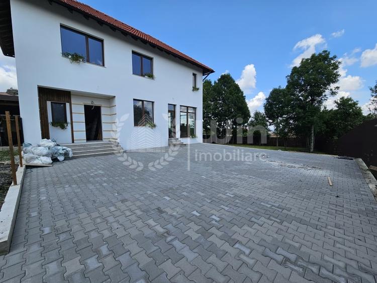 Casă individuală cu 4 camere cu Canalizare în Gheorghieni