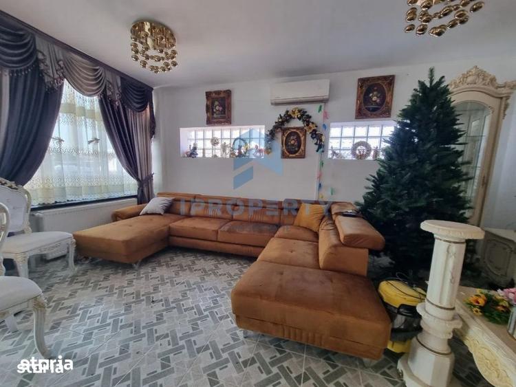 Casă cu 7 camere cu Teren 600 Mp în Fundeni