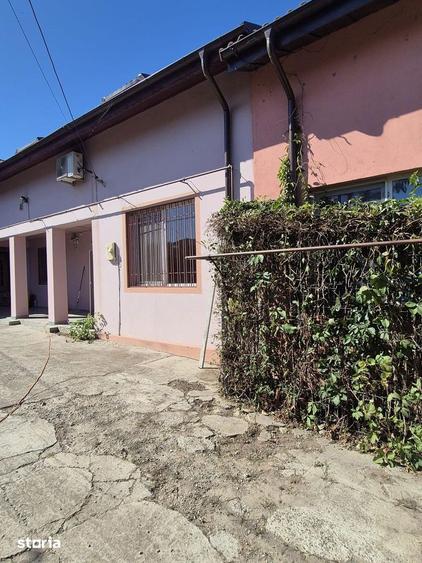 Casă cu 4 camere cu Teren 500 Mp în Central