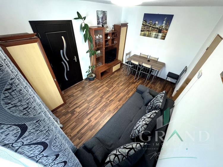 Apartament cu 4 camere semidecomandat, mobilat în Mănăștur