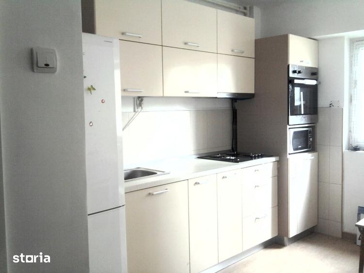 Apartament cu 2 camere semidecomandat în Grivița