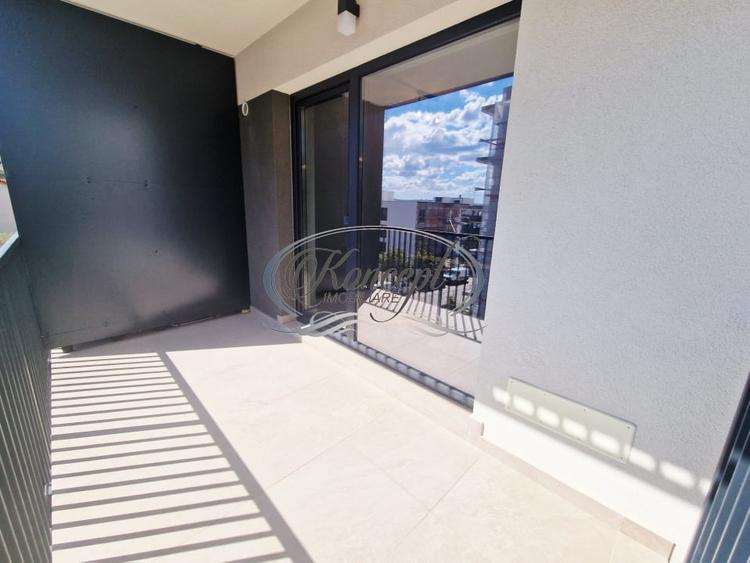 Apartament cu 2 camere semidecomandat, mobilat în Iris