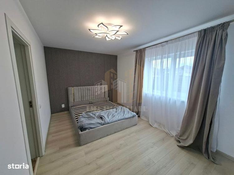 Casă cu 3 camere decomandat cu Canalizare în Sânpetru