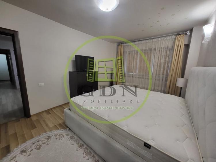 Apartament cu 3 camere, mobilat în Craiovița Nouă