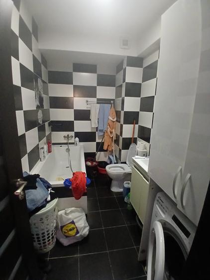 Apartament cu 2 camere decomandat în Km 5