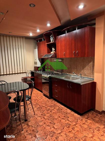 Apartament cu 3 camere decomandat în Republicii