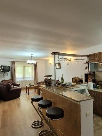 Duplex cu 4 camere cu Canalizare în Râu de Mori