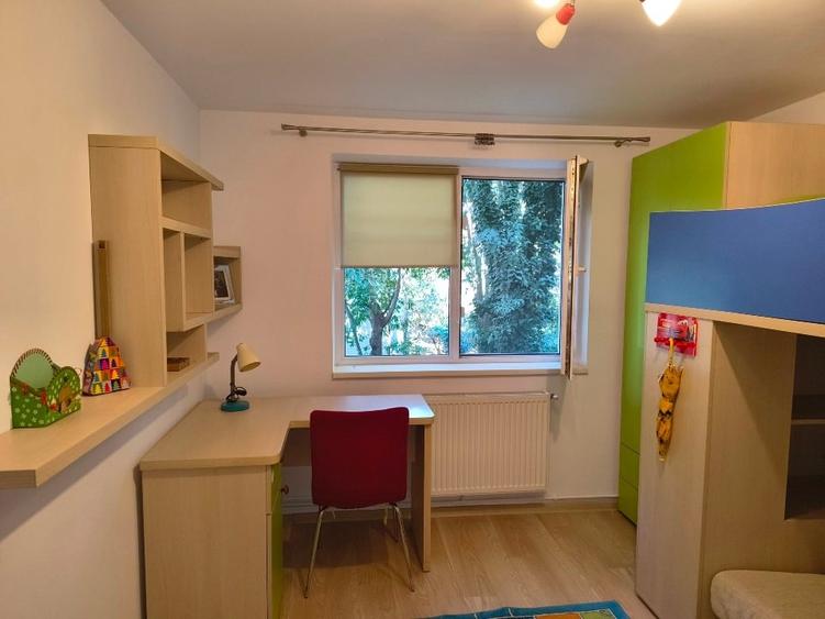 Apartament cu 4 camere decomandat, mobilat în Inel II