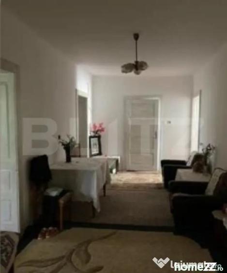 Casă cu 6 camere cu Teren 1000 Mp în Central