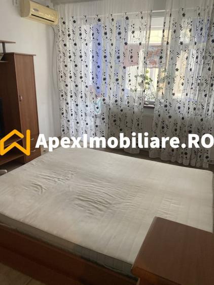 Apartament cu 3 camere decomandat în Colentina