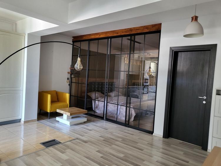 Apartament cu 2 camere semidecomandat în Central
