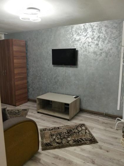 Apartament cu 2 camere decomandat în Războieni