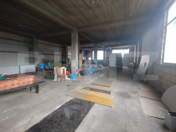 Spațiu comercial, de 1,000 mp, în Năsăud